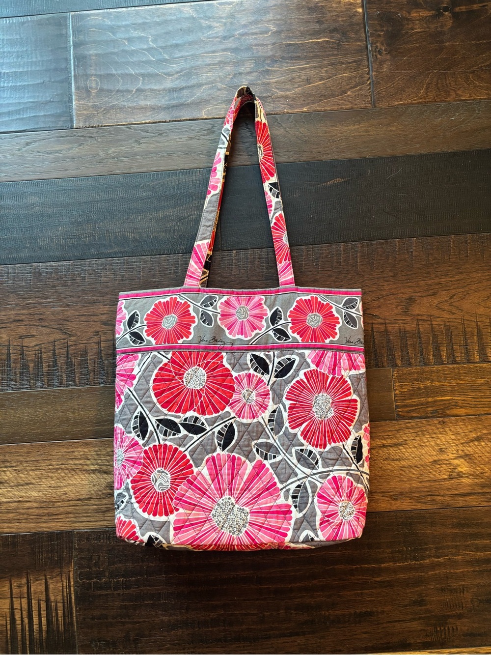 Vera Bradley Tote Retired "Cheery Blossoms" pattern.